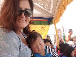 About Suzanne Caragianis