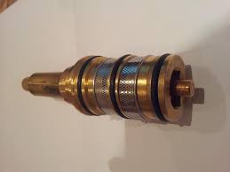 Intuitive, integrated diverter allows easy switching between the deluge head and hand shower. How Do I Replace My Blinking Thermostatic Shower Cartridge Diynot Forums