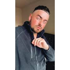 Understanding Two Seconds Sarah's Humor