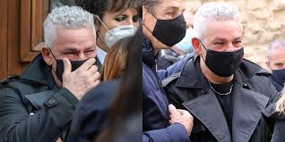 Giampiero boniperti, storico numero 10 e poi presidente della juventus (di cui era ancora presidente onorario) negli anni '80, è morto nella notte di oggi, venerdì 18 giugno 2021, a torino per una insufficienza cardiaca. Paolo Rossi Funerale A Vicenza I Campioni Dell 82 Portano Il Feretro
