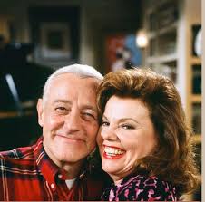 Is Niles more attentive to Martin's safety than Frasier?