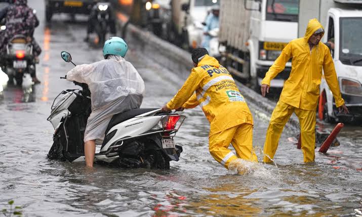 Widespread rain forecast for West Bengal, Kerala, Karnataka, Tamil Nadu;  Delhi-NCR, Punjab, Haryana brace for thunderstorms