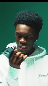 Hey Siri Call Me Hahaha