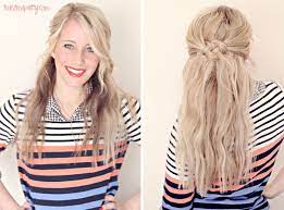 Halboffene Frisur Mit Keltischem Knoten Anleitung Haar Styling Frisuren Offene Haare Brautjungfernfrisuren