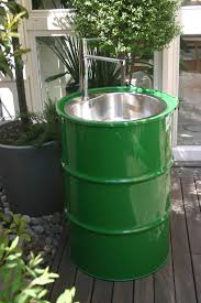 Waschbecken In Tonne Google Suche Mit Bildern Luxus Schlafzimmer Design Aussentoilette Garagenbau