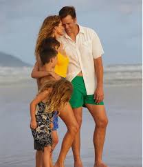 O dia 19 de junho era a data de nascimento do pai de sonora, que havia lutado na. Gisele Bundchen E Mais Famosos Comemoram Dia Dos Pais No Exterior Famosos Gshow