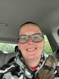 Casual greetings among Minnesota singles