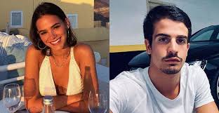 Empresário de claudia raia e filho dela com o também ator edson celulari, enzo e bruna circulam nos mesmos meios desde criança e são amigos de longa data. Amigos Confirmam Namoro Entre Bruna Marquezine E Enzo Celulari