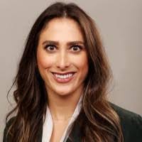 Holly Cline's Instagram, Twitter & Facebook