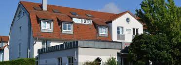 Business travellers as well as leisure tourists are convinced of our pleasant atmosphere. Check Inn Hotel Check Inn Hotel Merseburg Tagungsraume Fruhstucksbuffet