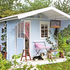 Mach Deinen Sommer Schoner Mit Dem Blockbohlenhaus Helsinki Gartenhaus Gartenhaus Bausatz Gartenhaus Mit Veranda