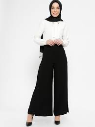 Tugba Yuksek Bel Tesettur Pantolon Modelleri Moda Tesettur Giyim Moda Pantolon Moda Stilleri