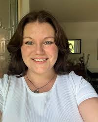 Erin Butts's Instagram, Twitter & Facebook