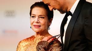 Berichten zufolge litt die gebürtige bayerin an einer krebserkrankung. Zum Tod Von Hannelore Elsner Horzu