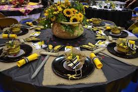 Mothers And Others 2012 Dinner Table Decor Dinner Decoration Sunflower Table Arrangements
