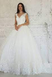 Royal Wedding Dressball Gown Fluffy Wedding Dressfloral Etsy In 2021 Fluffy Wedding Dress Ball Gowns Wedding White Bridal Dresses
