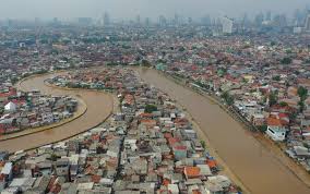 The decline in the benchmark jakarta composite index stood in contrast with gains seen in most markets across asia pacific. Flash Floods In Indonesia Leave Hundreds Of Thousands Homeless The New York Times