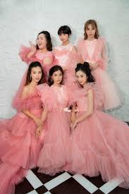 Yến chưa bị đánh bao giờ nhỉ? rồi thẳng tay đánh vào mặt nữ diễn viên. Hoang Yáº¿n Chibi Hoang Oanh Jun VÅ© Ä'á»©ng Chung 1 Khung Hinh Thá»­ Xem Ai Xinh HÆ¡n Nao