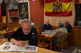 Spain flag was officially acquired on 19th december of 1981, the flag of spain is comprised with three horizontal strips. A Bar For Spain S Radical Right Run By A Chinese Immigrant The New York Times