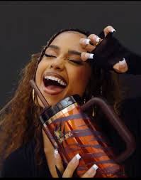 Stanley Tyla Exclusive 40 oz