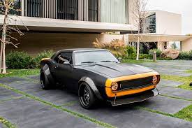 Don't get me wrong, the shiny!bee is just as gorgeous, but it just doesn't do the old cartoon justice, back when bee was a vw beetle. 1967 Chevrolet Camaro Ss Transformers Bumblebee