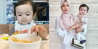 Tekstur makanan bayi 6 bulan hingga 8 bulan paling sesuai ialah cair, puri, kisar atau lenyek. Resepi Bayi 6 Bulan Mudah Berkhasiat Dikongsi Oleh Hanis Zalikha Theasianparent Malaysia Makanan Bayi Resep Makanan Bayi Bayi