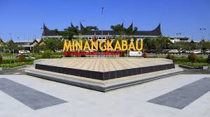 The main attraction of the city is the colourful dutch old town and old … Pemerintah Kota Padang