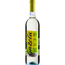Verde vinho composição de paulo alexandre ninguém na rua, na noite fria, só eu e o luar voltava a casa, quando vi que havia luz num velho bar não hesitei. Vinho Portugues Branco Gazela Vinho Verde Garrafa 750ml