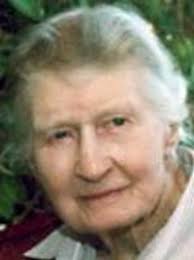 Aileen Fisher's Instagram, Twitter & Facebook