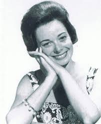 Doreen Stephens's Instagram, Twitter & Facebook