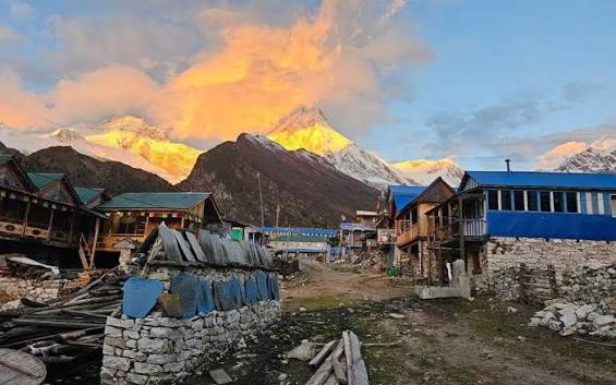 Manaslu Circuit Trek in Spring | Weather & Trail Conditions