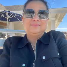 ANGELINE'S DREAM WEDDING! 👰🤍 Singer-actress Angeline Quinto posted photos  from her “dream wedding” with her non-showbiz partner Nonrev Daquina at the  Quiapo Church in Manila