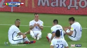 La selección peruana sacó un. La Seleccion De Futbol De Chile Celebra Un Gol Simulando Que Estan Jugando A Switch Nintenderos Nintendo Switch Switch Lite