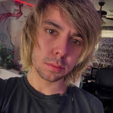 Heather Redmon's Instagram, Twitter & Facebook