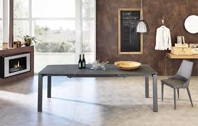 Trouver la table repas design de vos rêves qui accueilleront votre famille et vos proches autour d'une table repas pour un moment convivial et de détente. Table De Repas Extensible Birmingham By Home Center
