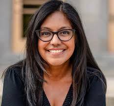 Esther Nevarez's Instagram, Twitter & Facebook