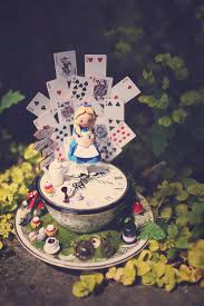 Le 28 février 2020 marque le 200e anniversaire de sir john tenniel qui à illustré alice au pays des merveilles en 1865. Alice Aux Pays Des Merveilles Rose Caramelle Carnet D Inspiration