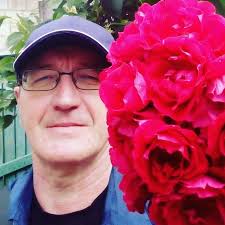 Сенсей і троянди красиве і корисне