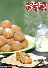 Sicilian Rice Balls Italian Street Food Recette En 2020 Alimentation Alimentation De Rue Preparation De Repas