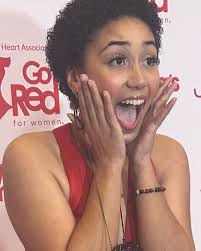 Tell everyone it's Go Red 4 Women Day❣️👠🥊💃🏽 #goredforwomen  #heartdiseaseawareness #amercanheartassociation #womensheartday #wearredday  #numberonekillerofwomen