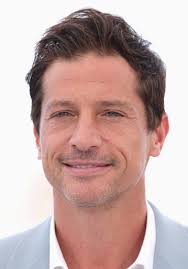 Simon Rex (I)