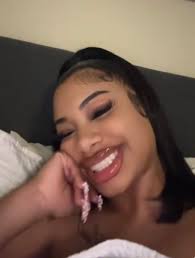 Plan got cancelled. Me: Netflix, snacks, and zero regrets 🍿📺