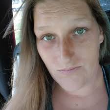 April Morrell's Instagram, Twitter & Facebook