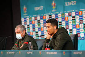 The company's share price dropped from $56.10 to $55.22. Cristiano Ronaldo Coca Cola Gesture Followed By 4bn Drop In Company S Market Value The Athletic