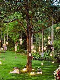 Adorn the party tumblers with gold foil and create a stunning posh look of them, make use of glitter. 36 Party Alkoven Party Lichter Tipps Fur Hochzeitsfeiern 36 Party Alkoven Summer Outdoor Party Decorations Summer Party Decorations Summer Outdoor Party