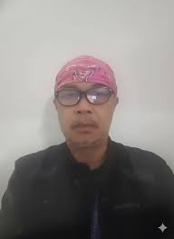 มาเป็นนางเอกลิเกกันค่ะ (กลางวันก็จะประมาณนี้) เจนด้วย Gemini 3 Pro นะ  ภาษาไทยจะได้เป๊ะ...😊 #ภาพAIไม่ใช่ภาพจริง #แจกprompt  ภาพเสมือนจริงที่รายละเอียดสูง เป็นแนวนอนที่คมชัด  ผู้หญิงแต่งตัวด้วยชุดลิเกไทยวิจิตรการตา ฉากหลังเป็นฉากลิเก เป็นรูปวัง  ที่เขียน ...