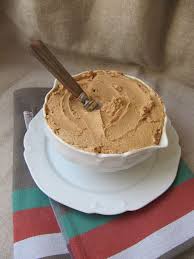 Il Existe Differentes Manieres De Preparer Une Creme Au Beurre En Melangeant Tout Simplement Du Beurre Ave Creme Au Beurre Gateau Aux Prunes Creme Au Beurre