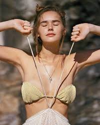Liam hemsworth y gabriella brooks se encuentran en australia. Gabriella Brooks Photographed By Cameron Mackie Bikini Beauty Gabriella Brooks Woman Beach
