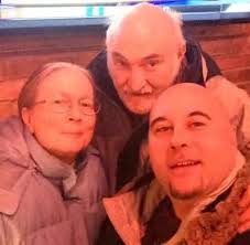 How to prevent bind off edge from stretching?