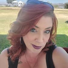 Alix Salzinger's Instagram, Twitter & Facebook